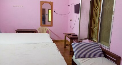 Hotel Island Star Room Type - Non AC Triple bed