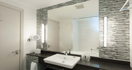 Holiday Inn DARLINGTON - NORTH A1M, JCT.59 Room Type - 2 Single Standard Accessible