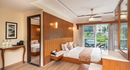 Quality Inn by Lawrence Room Type - Mountain View Presidential Family Suite with Private  Balcony