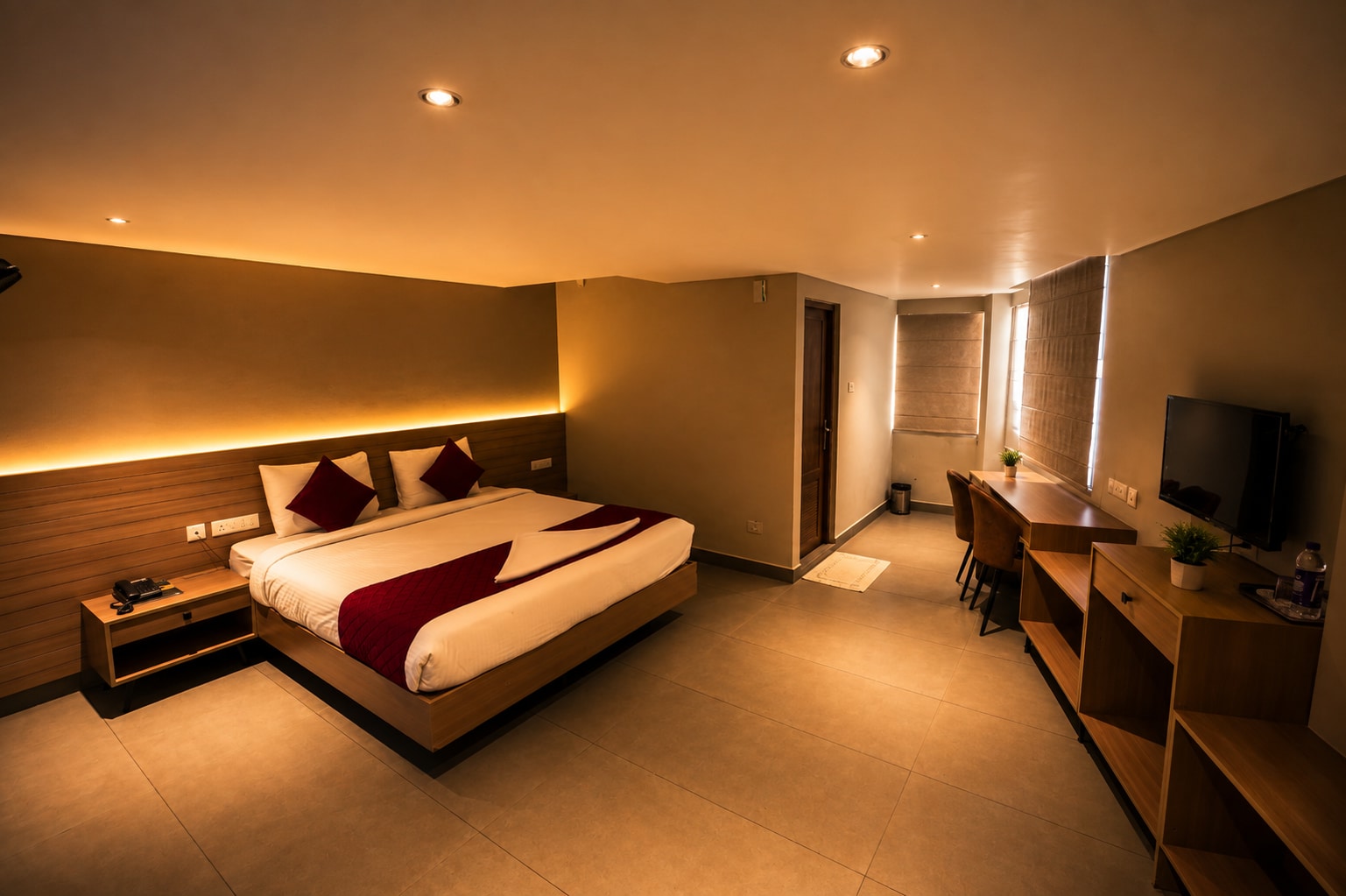 Hypolux Business Hotel - Tap to explore photos