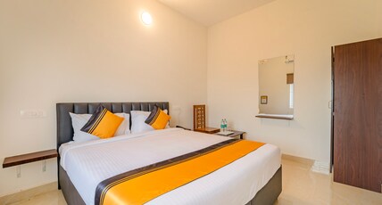 Itsy Hotels Everest Grand Room Type - Standard Room