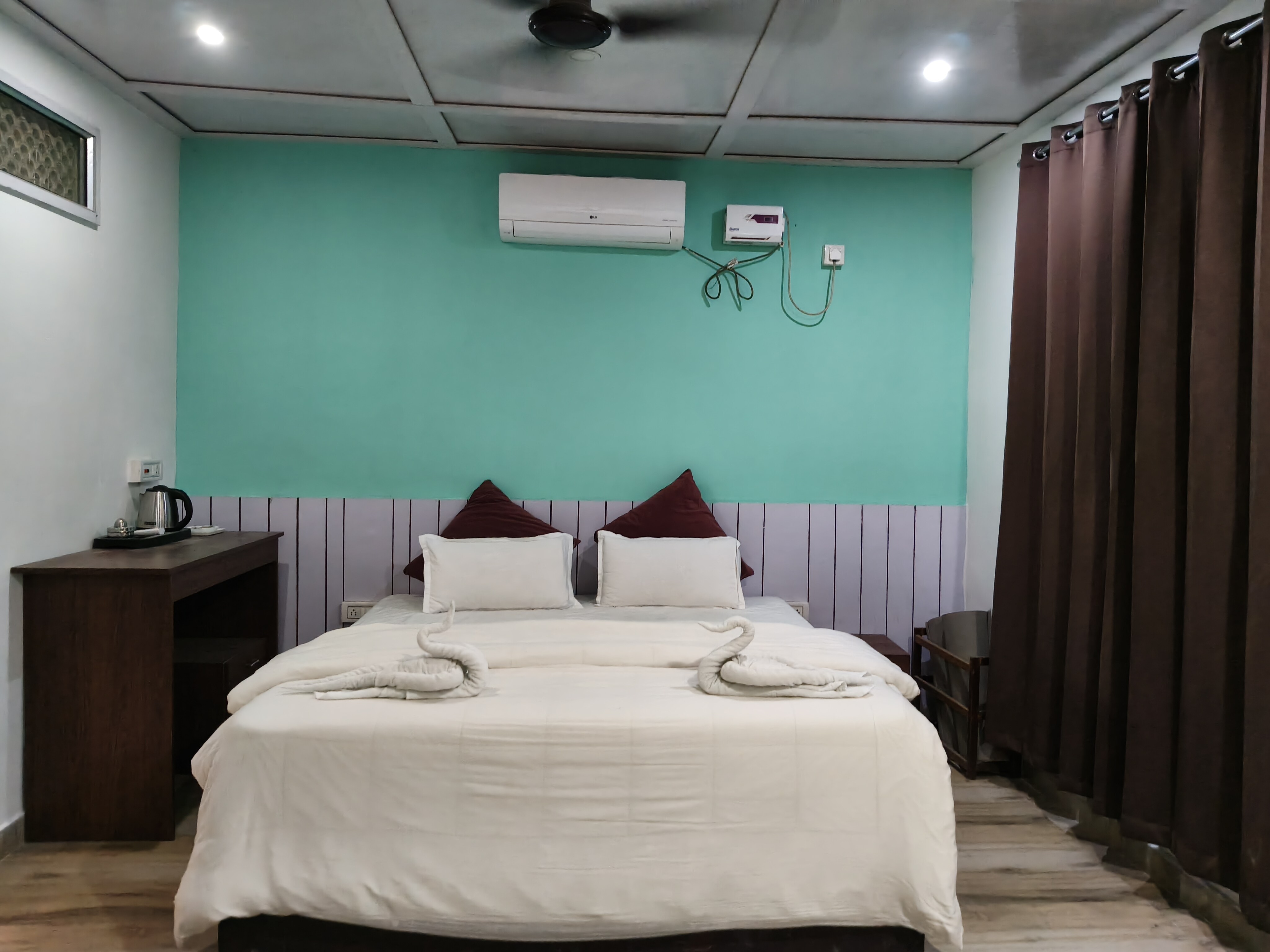 Barhoitoka Homestay - Tap to explore photos