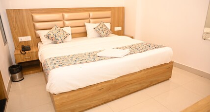 Hotel Golden Bliss Room Type - DELUXE ROOM