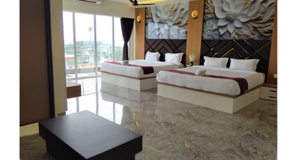 The Maharaja Club Room Type - Luxury Room with Barthtub