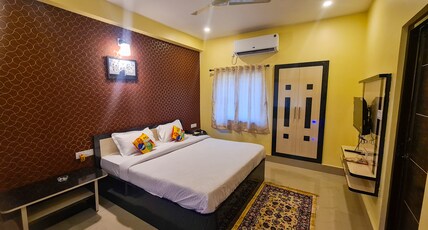 Resort Sanjhbati Room Type - AC DELUXE DOUBLE BED