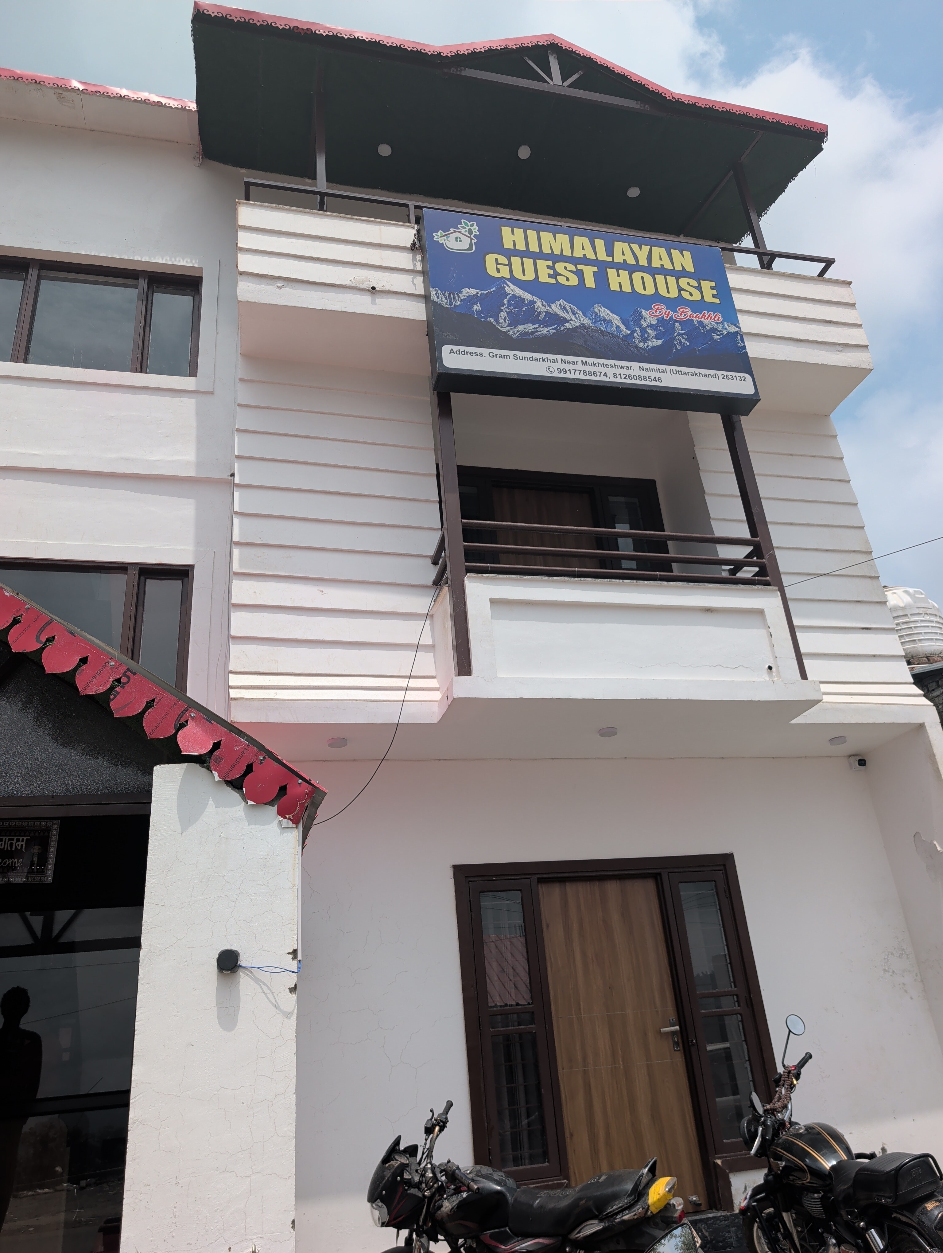 Himalayan guest house Mukteshwar - Tap to explore photos
