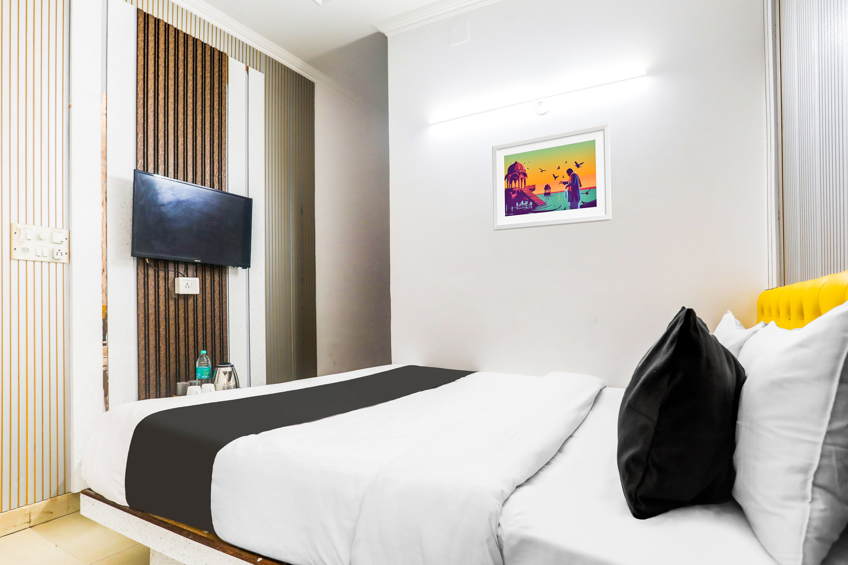 Hotel O Anchal Dx - Tap to explore photos