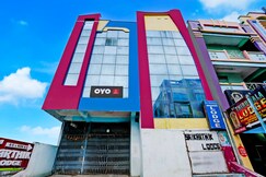 SPOT ON SRI KARTHIK GRAND INN