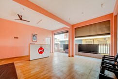 Super Hotel O Crown Square