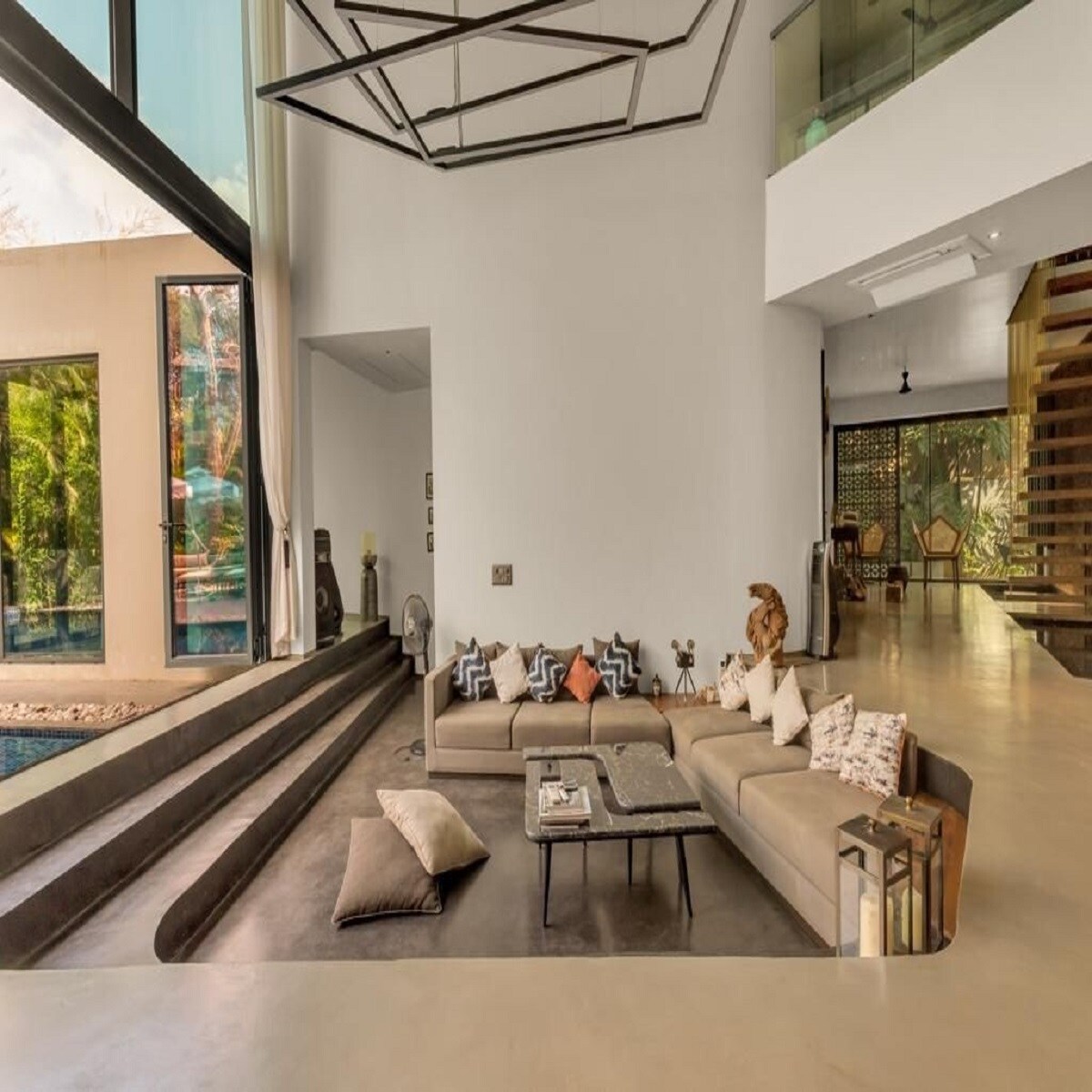 Sun house siolim 4 bhk pvt pool - Tap to explore photos