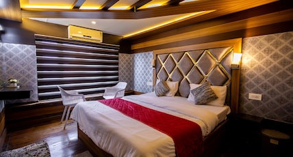 Whispering Waters Houseboat Room Type - Azure Lake View Premium Suite - A Private Room in Sharing Houseboat (Full Time AC ) Whispering Waters Houseboat Room Type - Azure Lake View Premium Suite - A Private Room in Sharing Houseboat (Full Time AC )