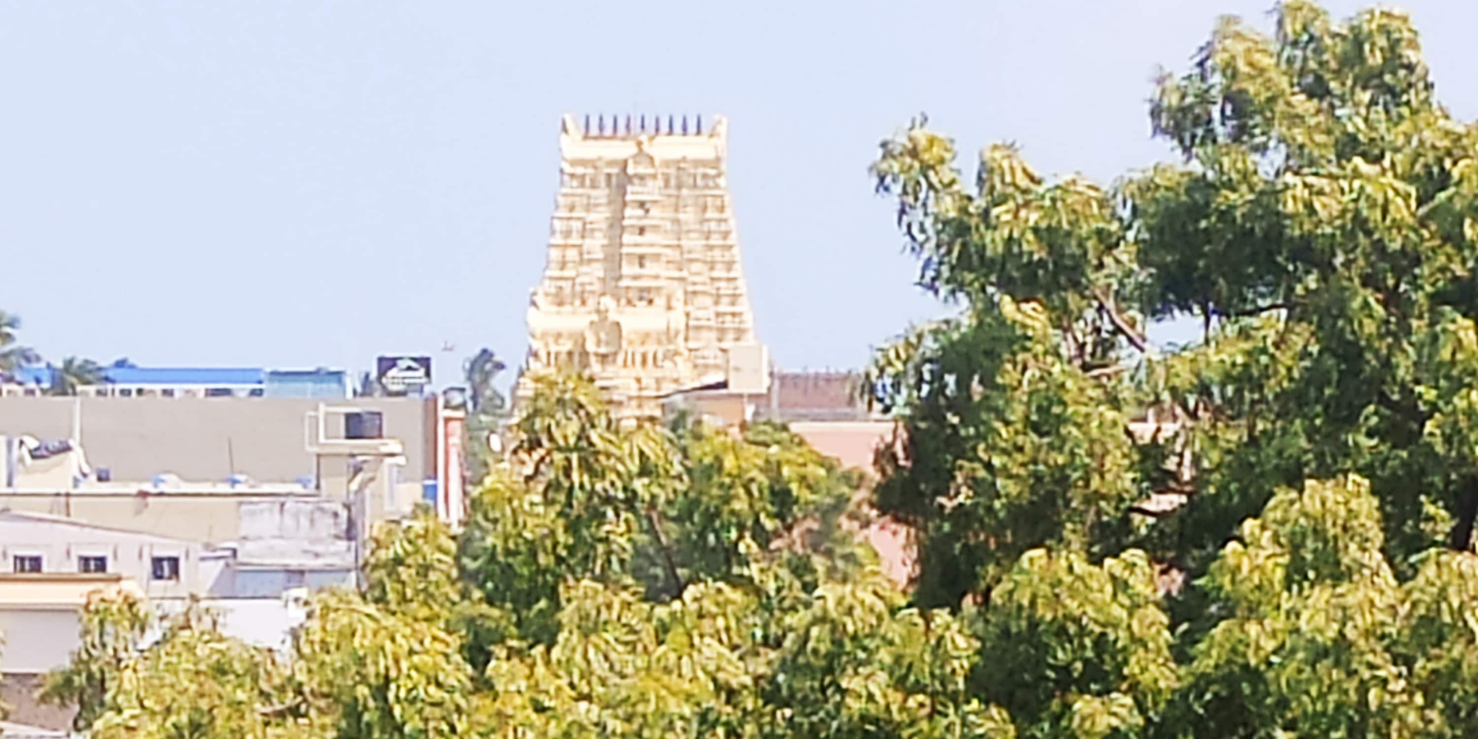 Hotel Supreme - Tap to explore photos