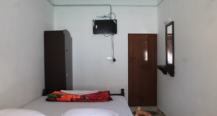 Woodside Homestay | Rooms & Kitchen Room Type - Room No. 2
