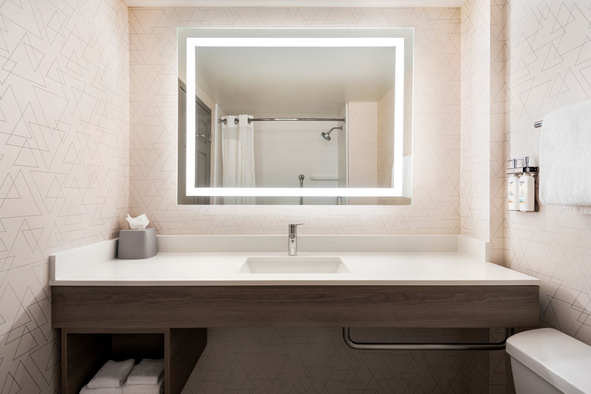 Holiday Inn Express & Suites MOBILE WEST - I-10 - Tap to explore photos