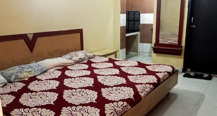 SRINIKETAN GUEST HOUSE, PURI SWARGADWAR Room Type - CLASSIC FOUR BEDROOM WITH KITCHEN Non-AC ( Family Room) SRINIKETAN GUEST HOUSE, PURI SWARGADWAR Room Type - CLASSIC FOUR BEDROOM WITH KITCHEN Non-AC ( Family Room)