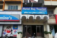 Hotel Raj Tourist