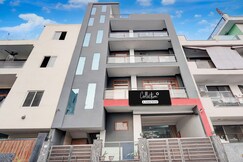 Super Collection O Sector 20 Noida