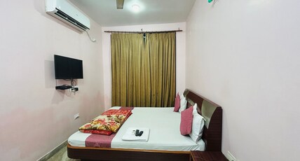 Hotel Royal Kalinga Room Type - Deluxe AC Room