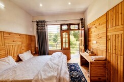 Dalhousie Hideaway 2BR-FF Homestay by Homeyhuts 2
