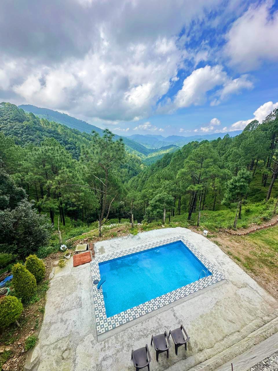 Red Roof Resort Lansdowne - Tap to explore photos