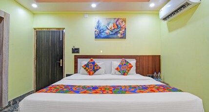 FabHotel Prime Tanishq Inn Room Type - Premium Room