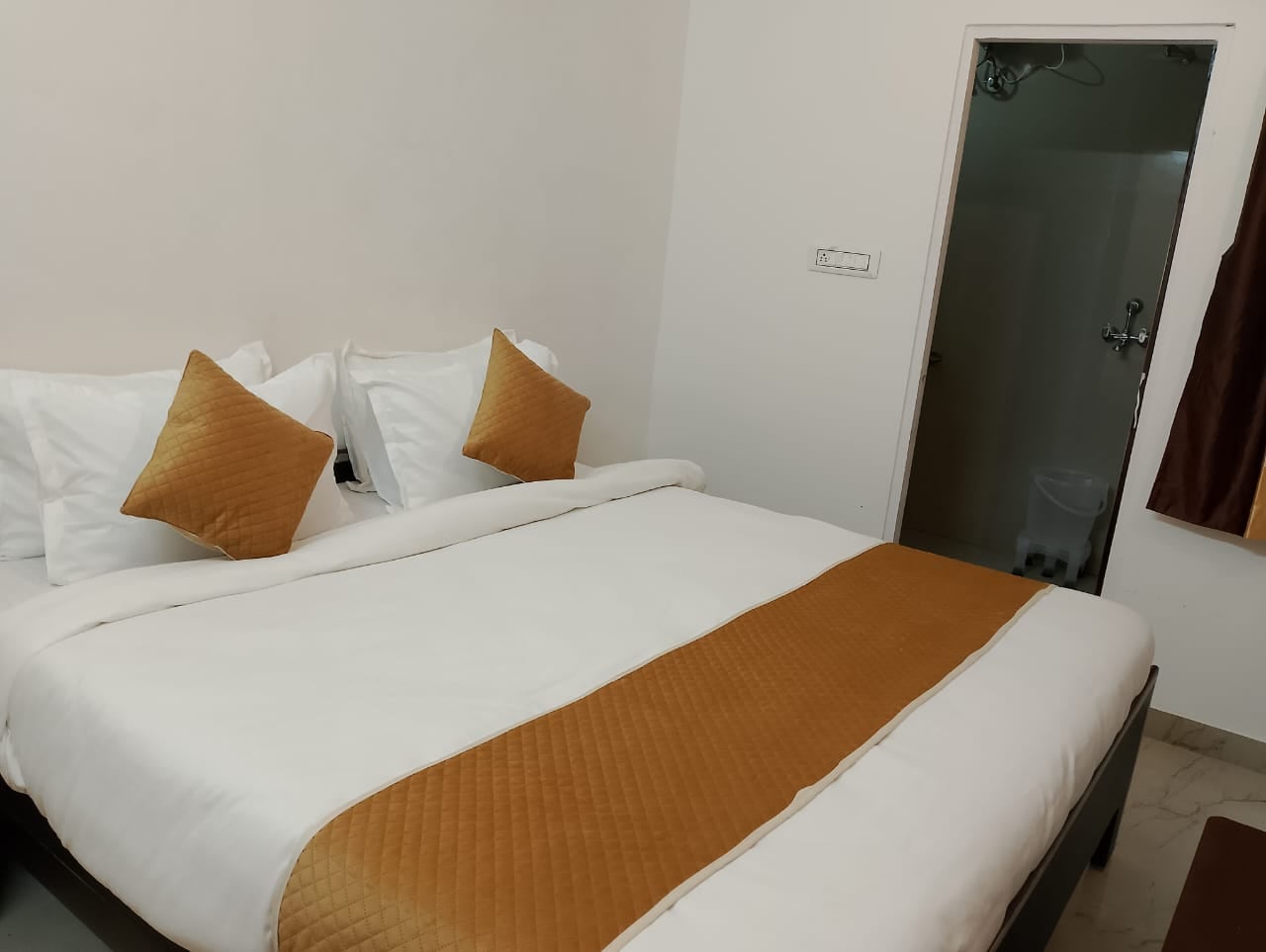 Hotel Ranthambore Inn - Tap to explore photos