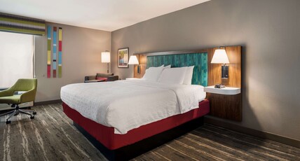 Hampton Inn by Hilton Gadsden Room Type - KING NONSMOKING MICRO FRID