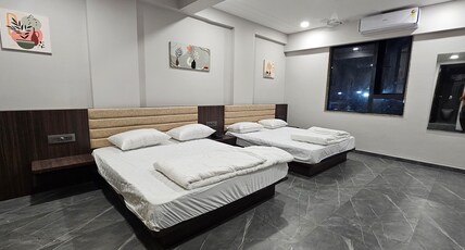 Hotel Somnath Pride Room Type - 4 Bed Family Room