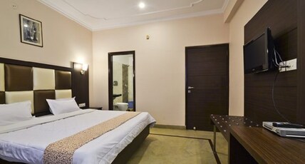 Hotel Paramount Room Type - Super Deluxe Ac Room