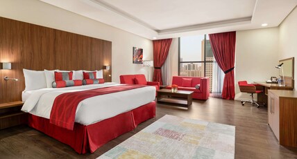 Ramada Encore by Wyndham Kuwait Downtown Room Type - 1 King Bed Non-Smoking Business Suite