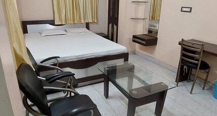 Hotel Radha Room Type - Deluxe Double Non AC Room