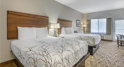 Best Western Plus Columbia River Inn Room Type - 2 Queen Beds, Non-Smoking, Balcony, River View, Love Seat, Microwave And Refrigerator, Wi-Fi, Contin Best Western Plus Columbia River Inn Room Type - 2 Queen Beds, Non-Smoking, Balcony, River View, Love Seat, Microwave And Refrigerator, Wi-Fi, Contin