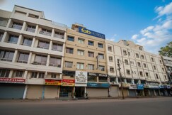 FabHotel Royal Palace II