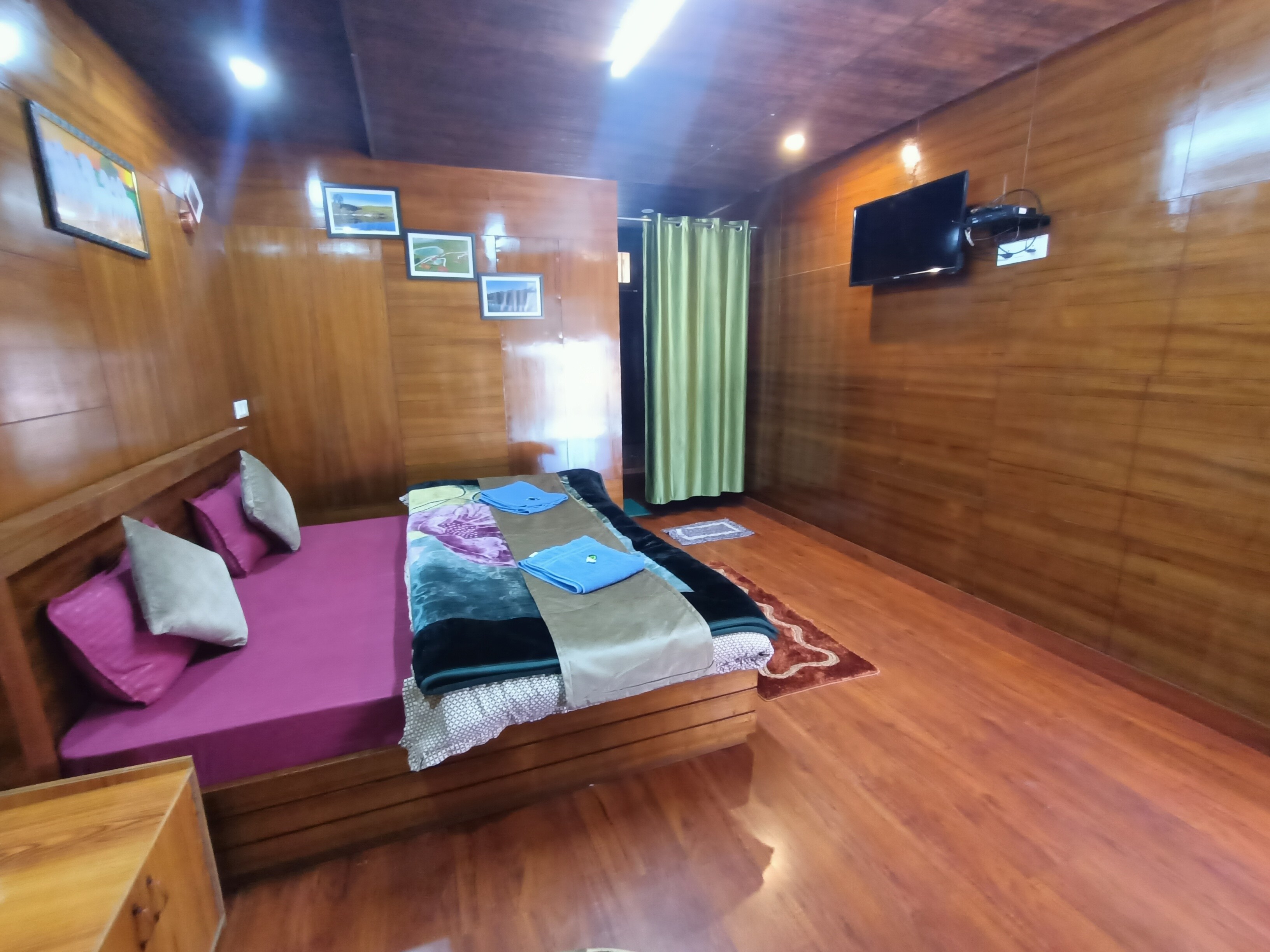 Nandan Kanan - Tap to explore photos