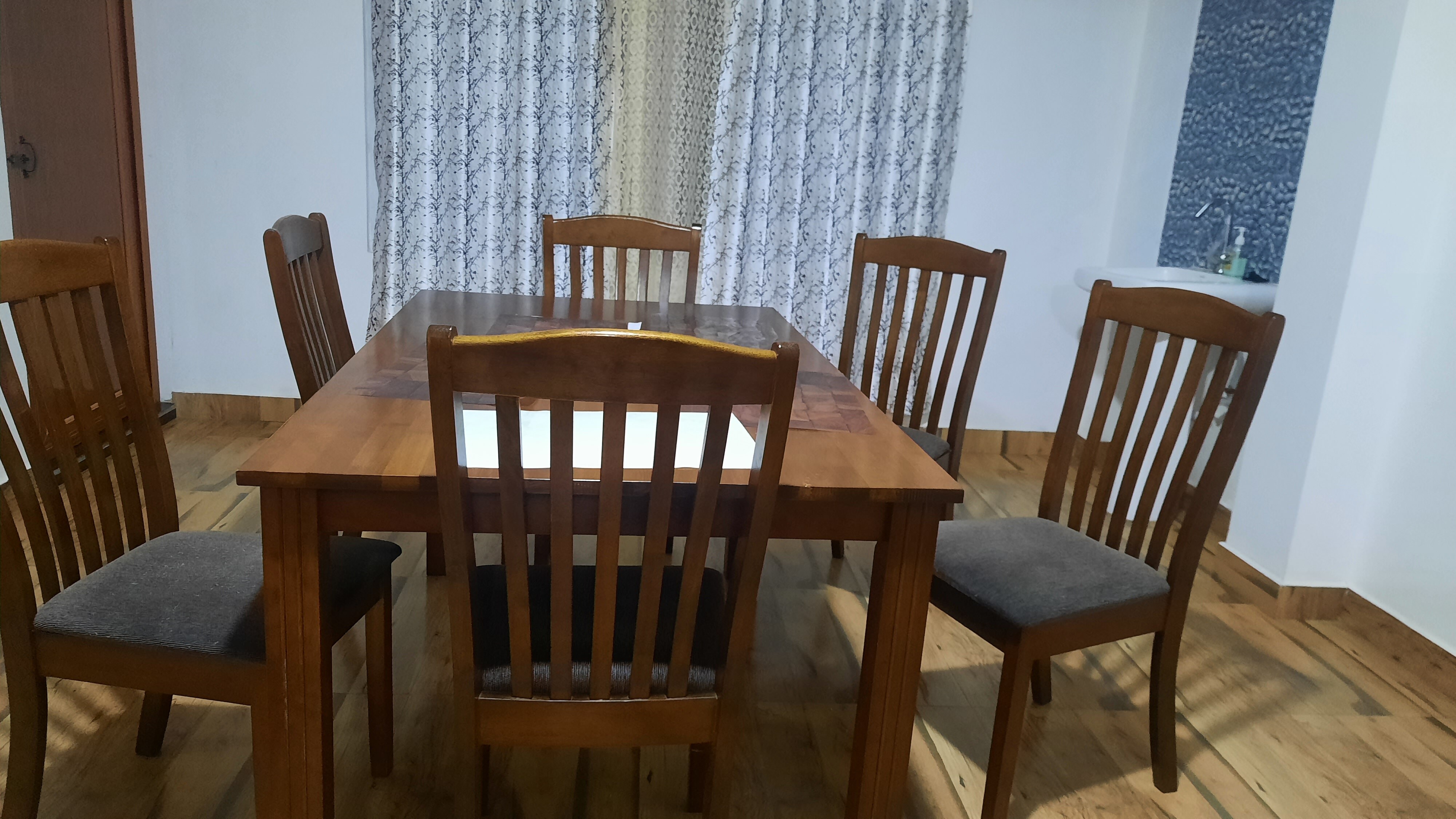 Hillcrest residence - Tap to explore photos