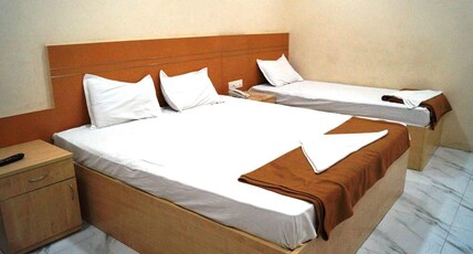 Nakshatra Inn Room Type - Special Exe A/c Double