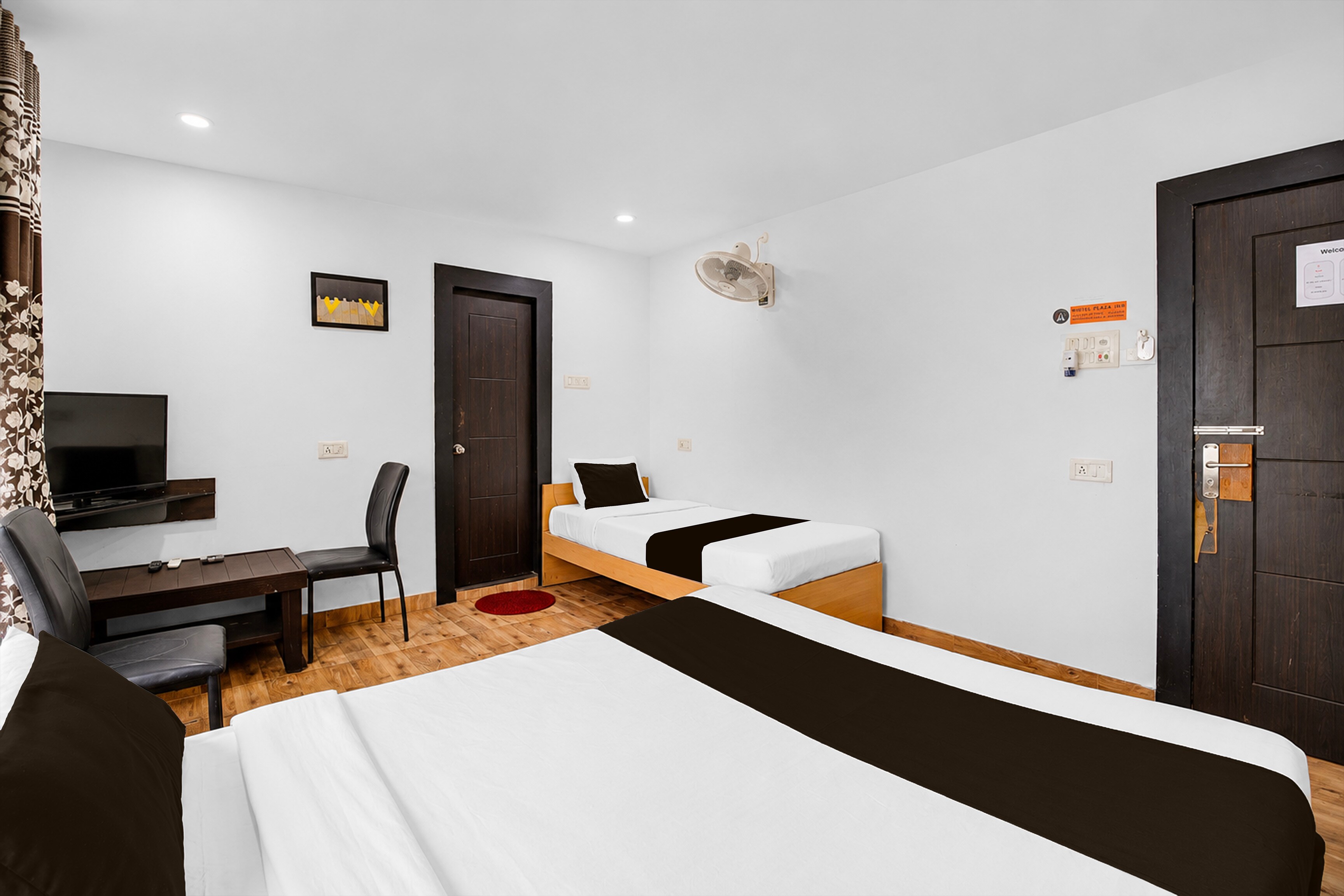 Super Hotel O Bhangagarh Formerly Hotel Plaza Inn - Tap to explore photos