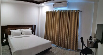 K 11 Room Type - DELUXE KING