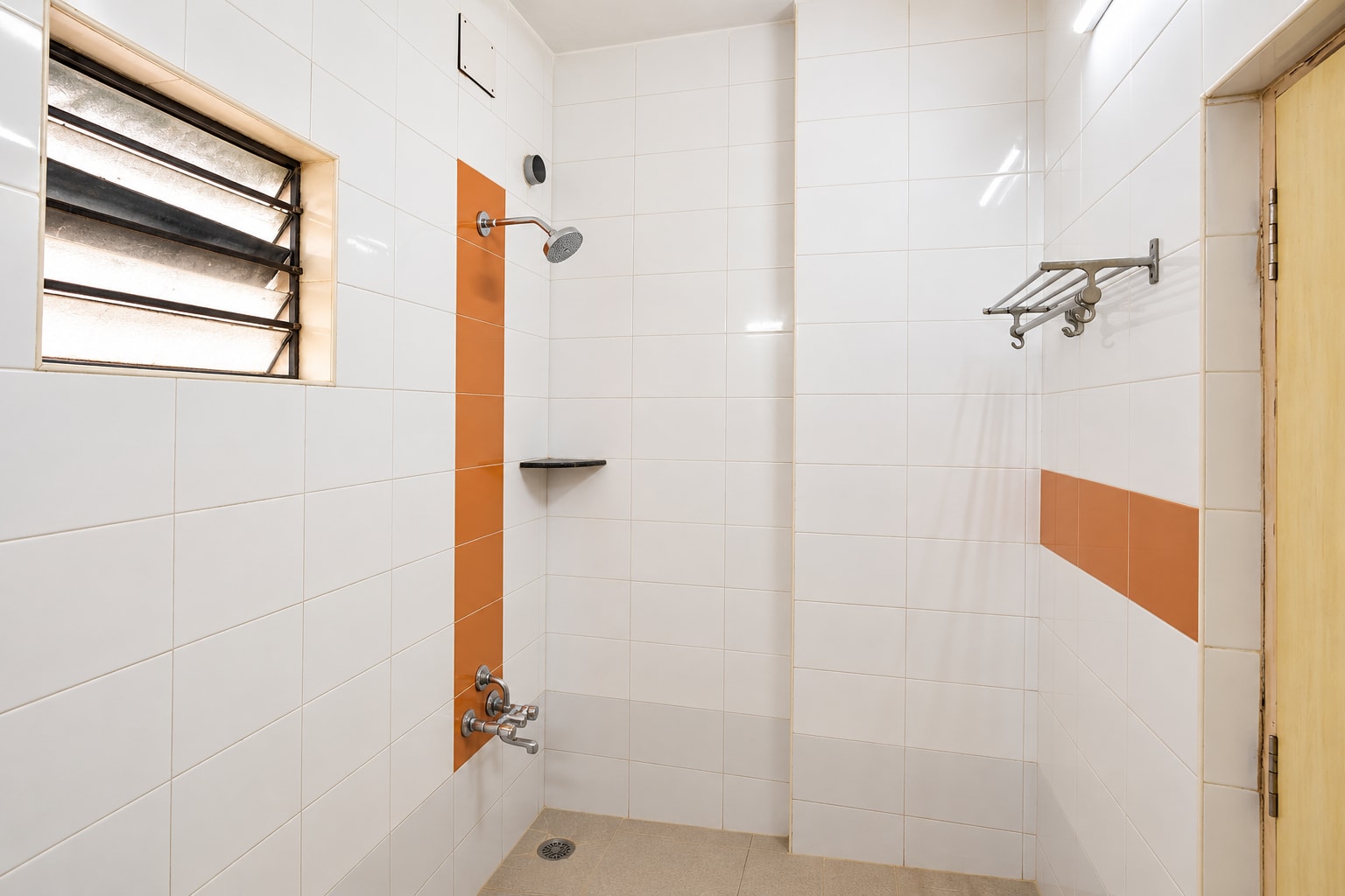 Hotel Raaj Bhaavan - Nungambakkam - Tap to explore photos