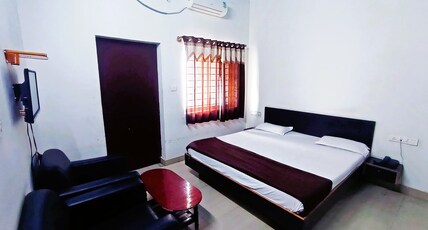 Savanur Deluxe Lodge Room Type - Standard Room AC