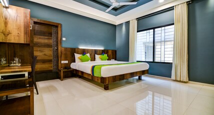Treebo Shree Sai Suites Room Type - Standard Room