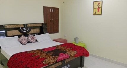 Rangbhoomi pg guest house Room Type - Friendly and family room