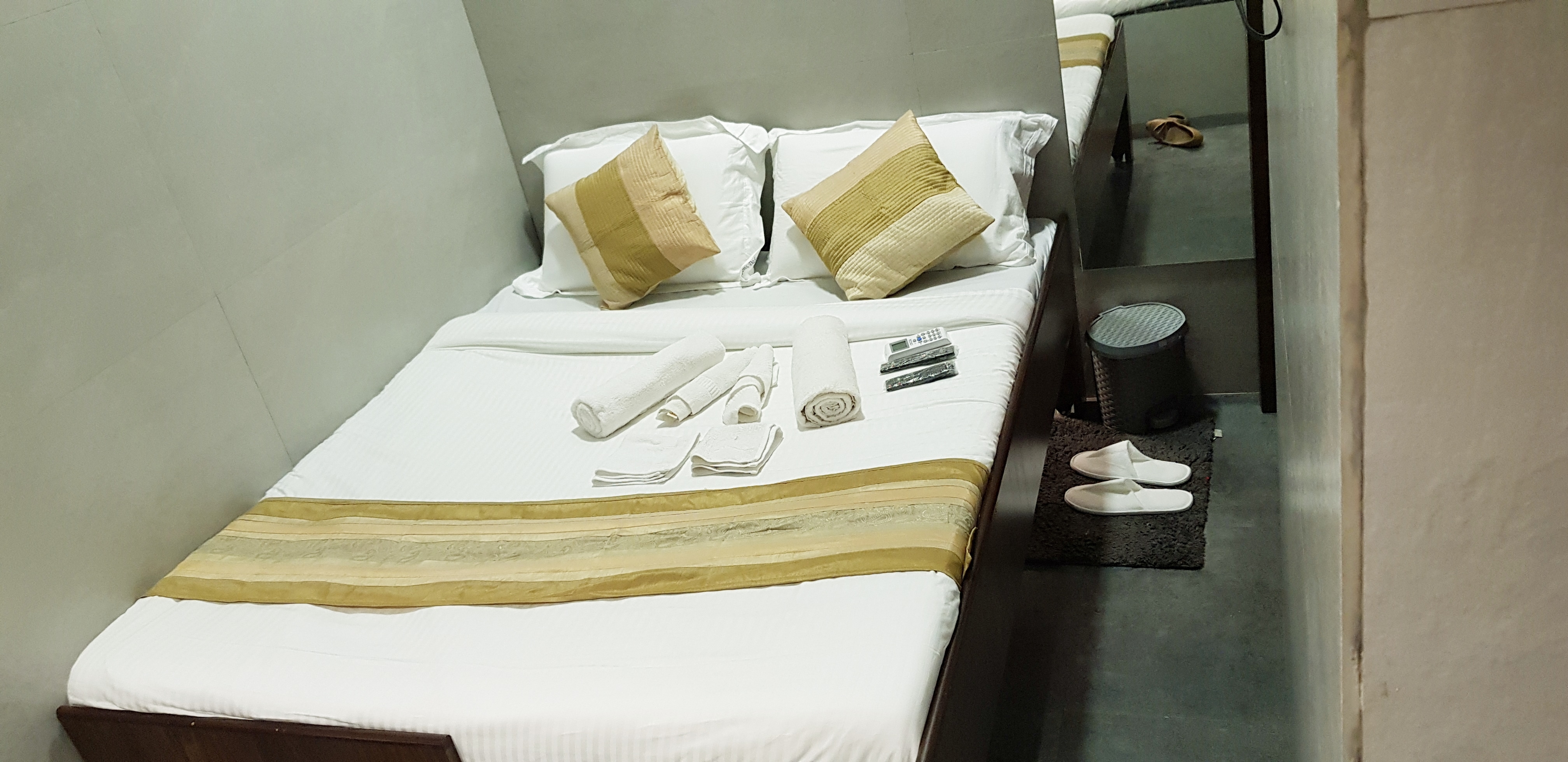 Hotel Rooms Dadar - Tap to explore photos