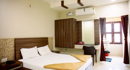 Shri Annamalai Residency Room Type - AC Double bed room