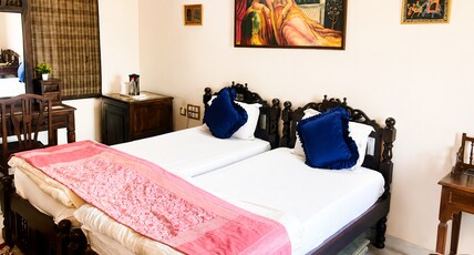 SUROTH MAHAL HOTEL & RESTAURENT Room Type - Mahal Twin Room