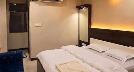 Shreenath Palace Room Type - Super Deluxe Room Shreenath Palace Room Type - Super Deluxe Room