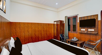OYO 821347 Lucknow Inn Room Type - Classic