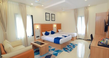 Vitash Inn Room Type - TRIPLE DELUXE ROOM Vitash Inn Room Type - TRIPLE DELUXE ROOM
