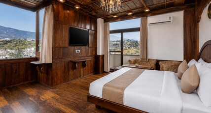Ark Inn Rajpur Road Room Type - Suite with Mountain View