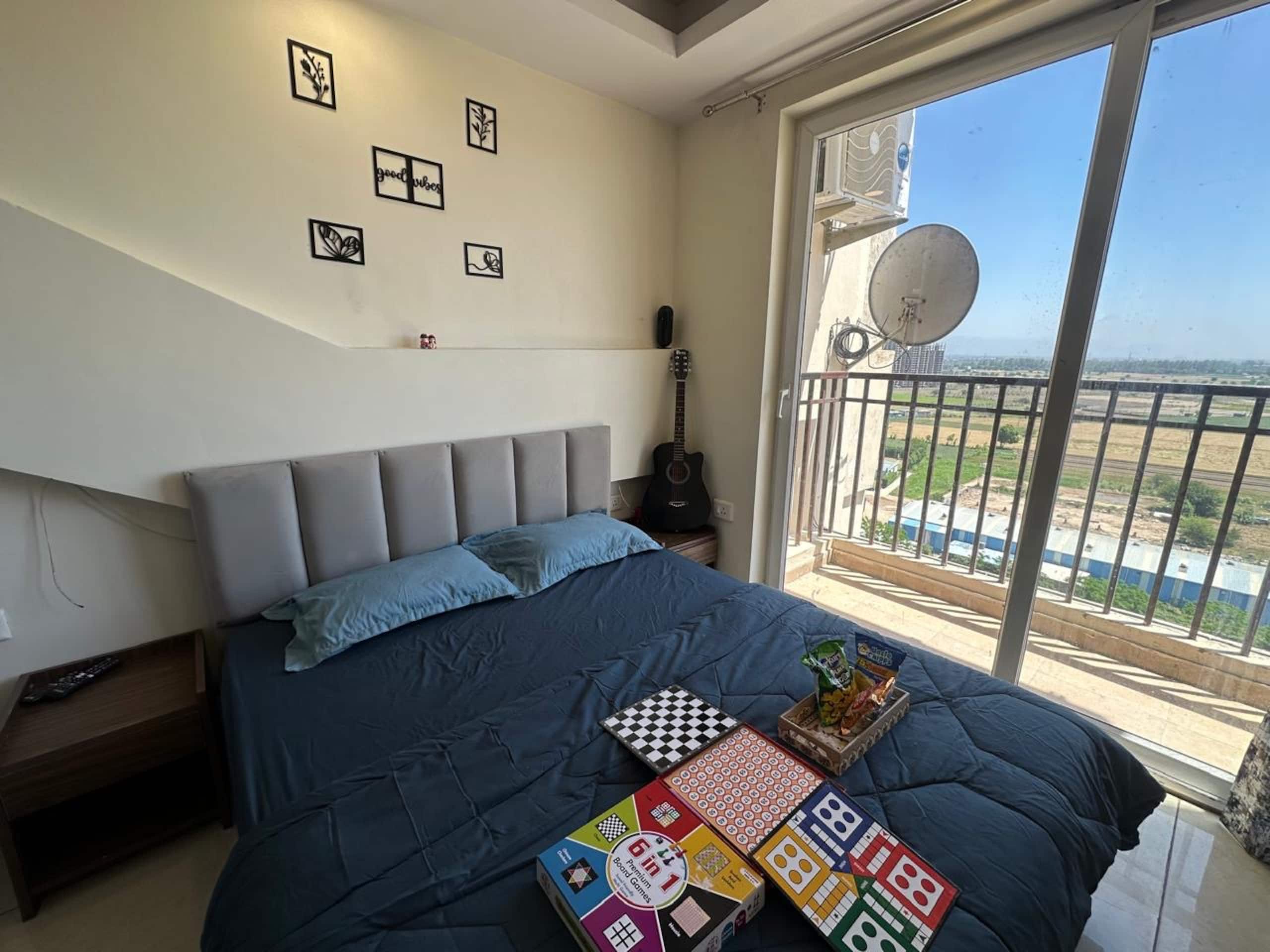 Loft of luxe Privacy Self Check In Relaxed - Tap to explore photos